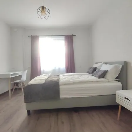 בית הארחה Cozy פנגיורישטה