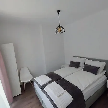 Cozy בית הארחה